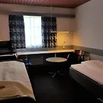 Lyngen Fjordhotell Hotel *