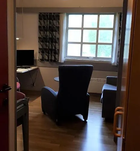 Lyngen Fjordhotell * Sjoasen