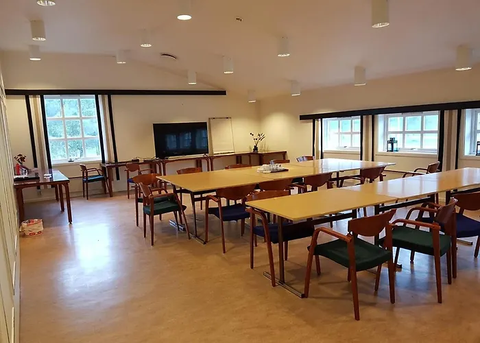 Отель Lyngen Fjordhotell *