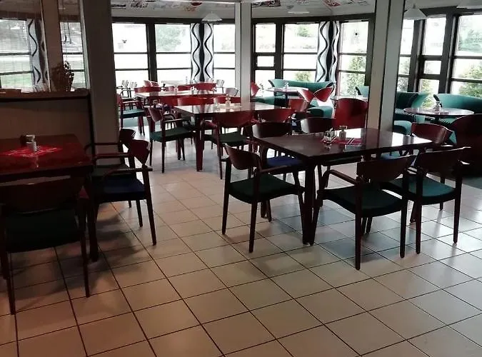 Lyngen Fjordhotell Sjoasen